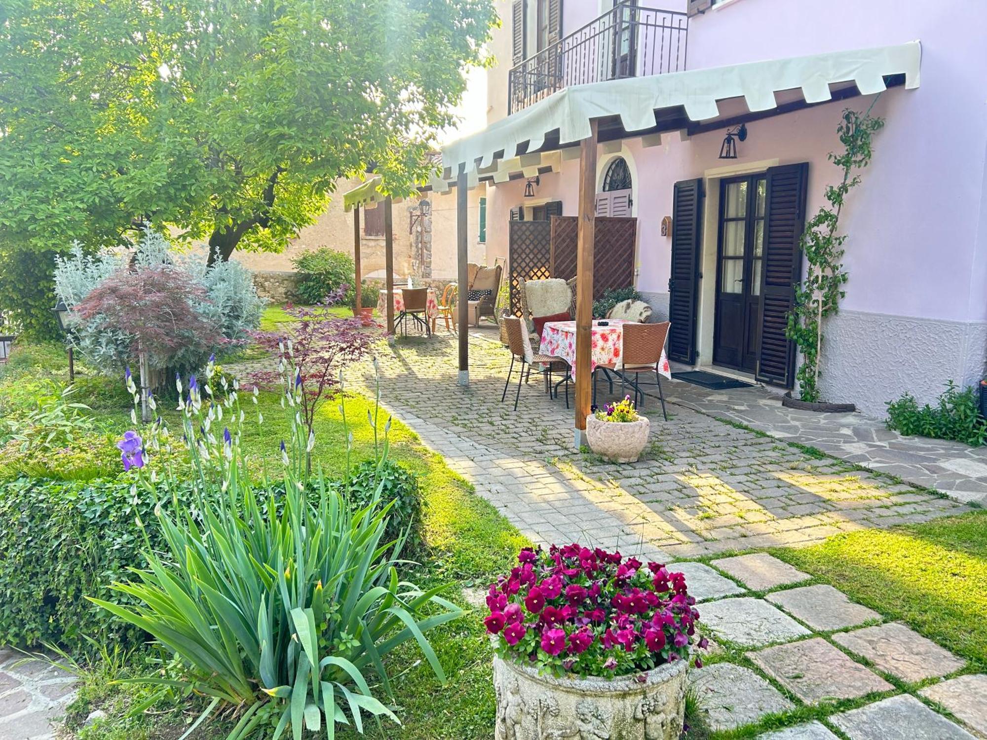 La Casa Di Campagna Sul Garda Puegnago Exterior photo